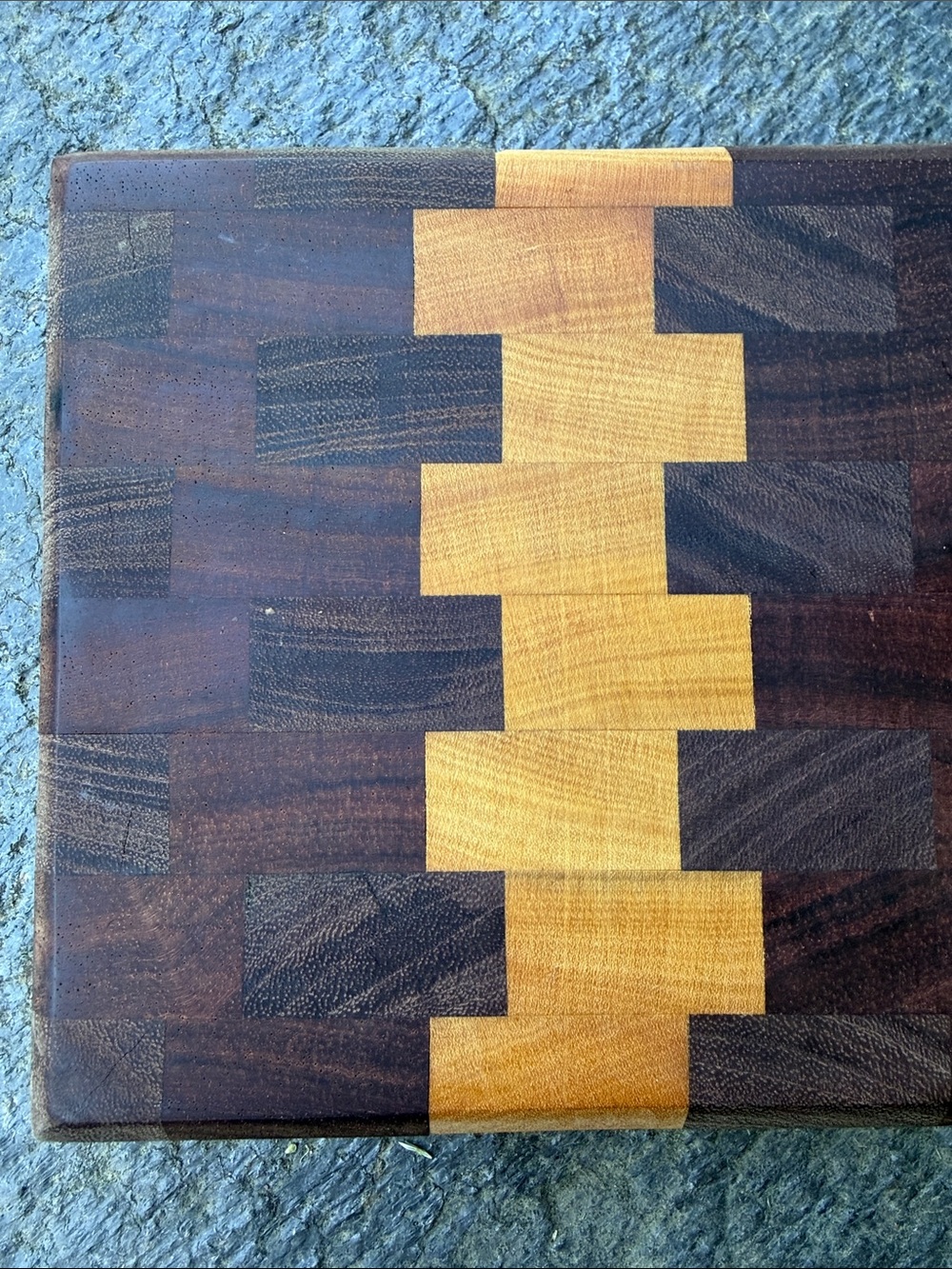 Handmade End Grain Wooden Cutting Board - Two-Tone Chess Pattern - Picture 4 of 12